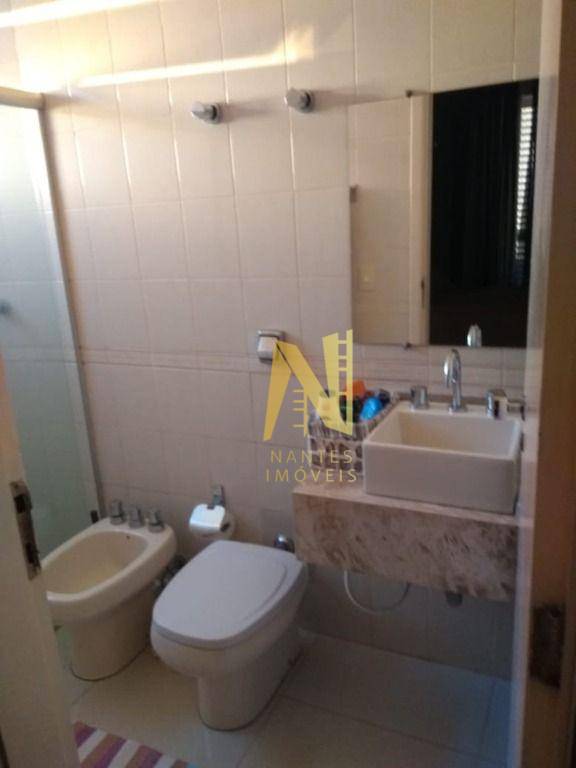 Apartamento à venda com 4 quartos, 247m² - Foto 8