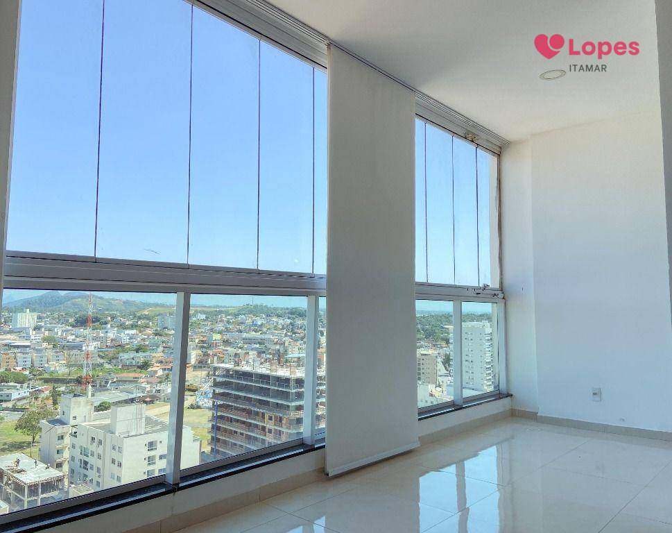 Apartamento para alugar com 3 quartos, 157m² - Foto 1