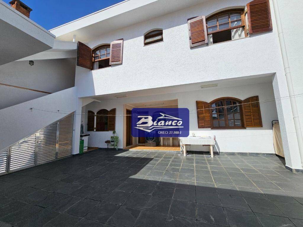 Casa à venda com 4 quartos, 226m² - Foto 21