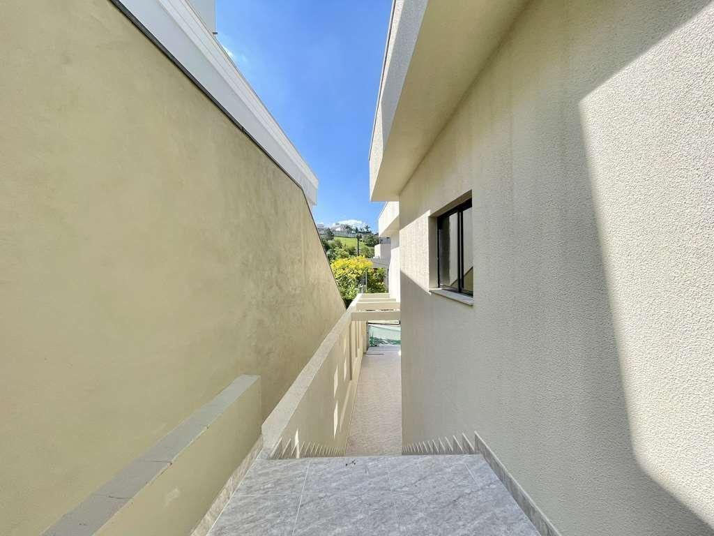 Casa à venda com 3 quartos, 230m² - Foto 28
