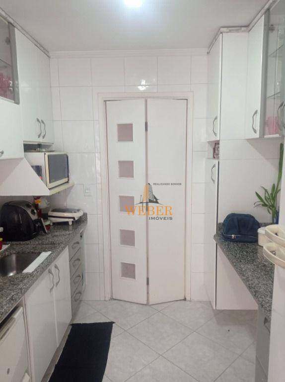 Apartamento à venda com 3 quartos, 76m² - Foto 11