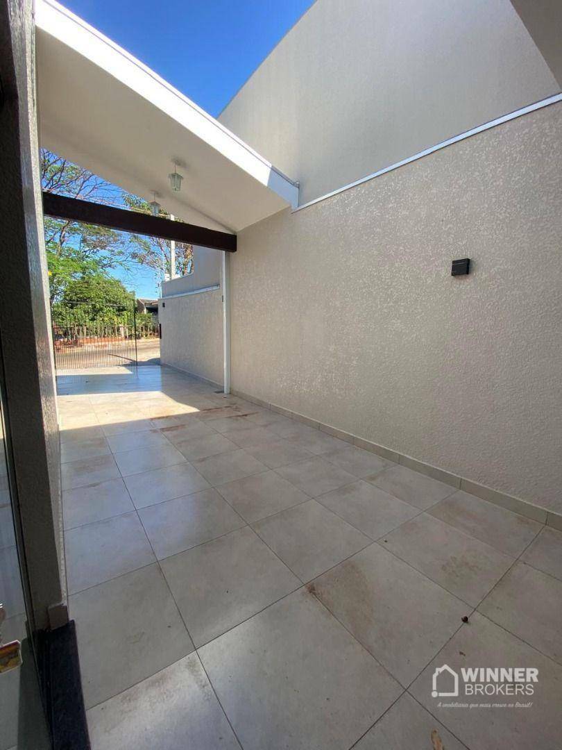 Casa à venda com 3 quartos, 75m² - Foto 2