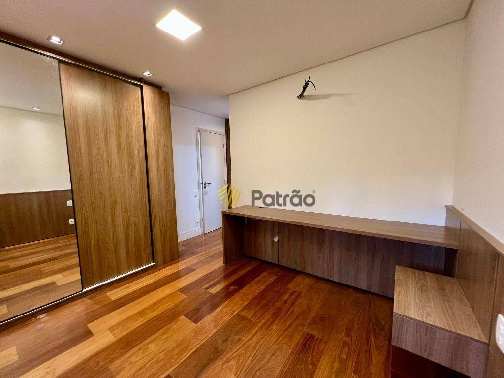 Apartamento à venda com 3 quartos, 242m² - Foto 32