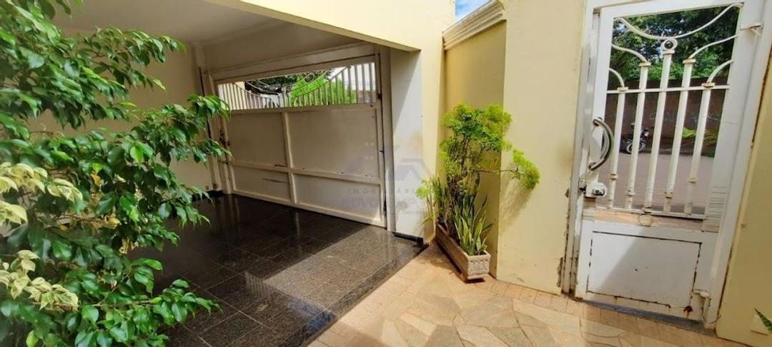 Casa à venda com 3 quartos, 280m² - Foto 4