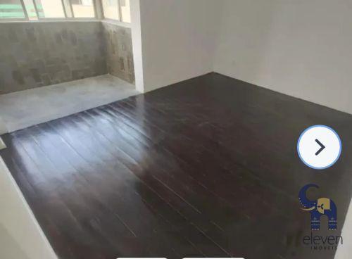 Apartamento à venda com 3 quartos, 168m² - Foto 2