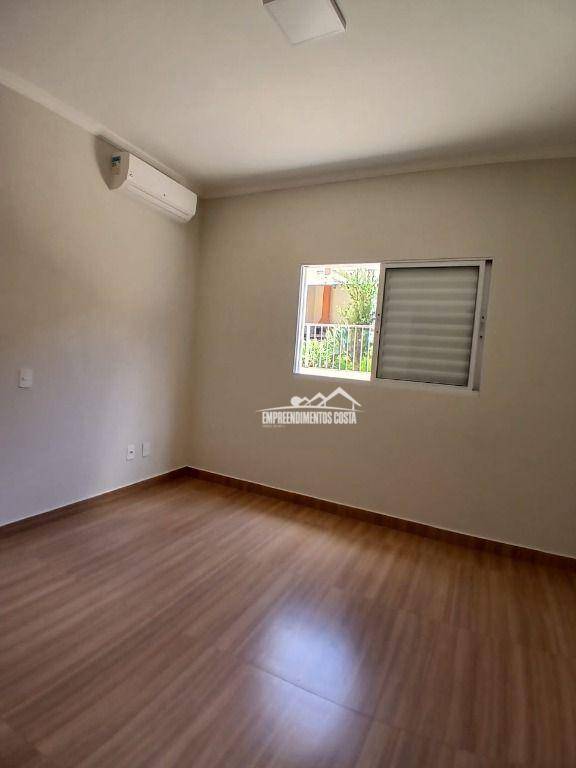 Casa de Condomínio para alugar com 3 quartos, 130m² - Foto 13