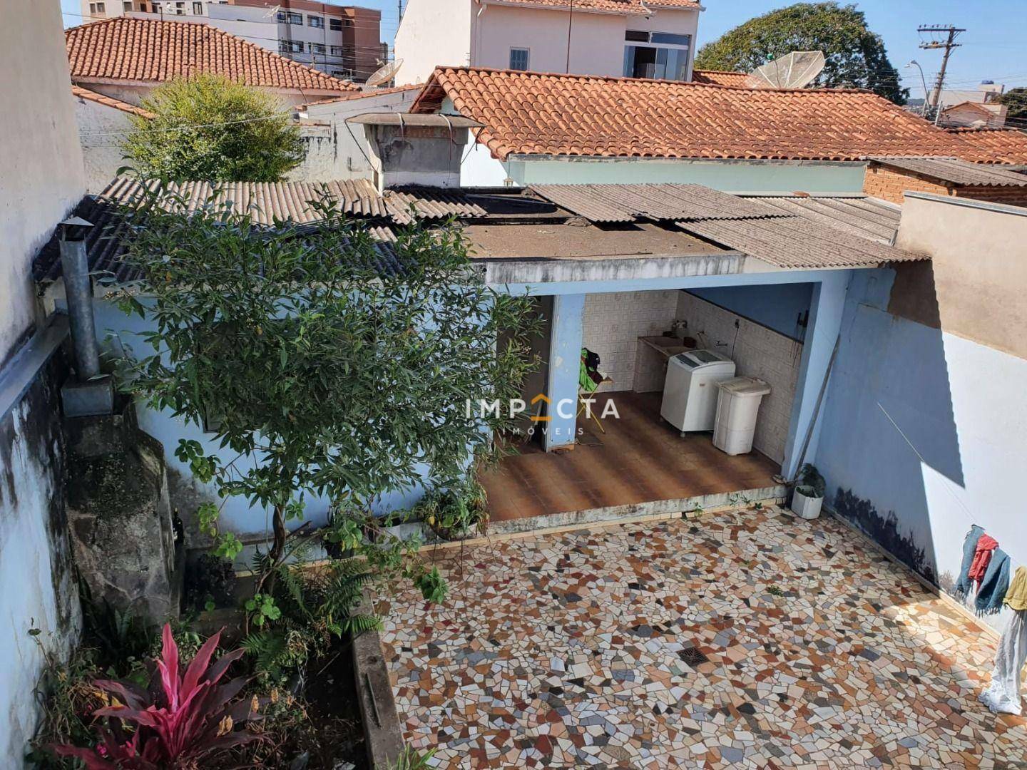 Casa à venda com 4 quartos, 273m² - Foto 24