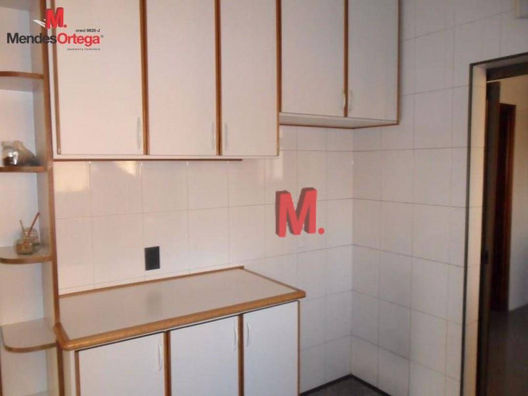 Apartamento à venda com 3 quartos, 180m² - Foto 25