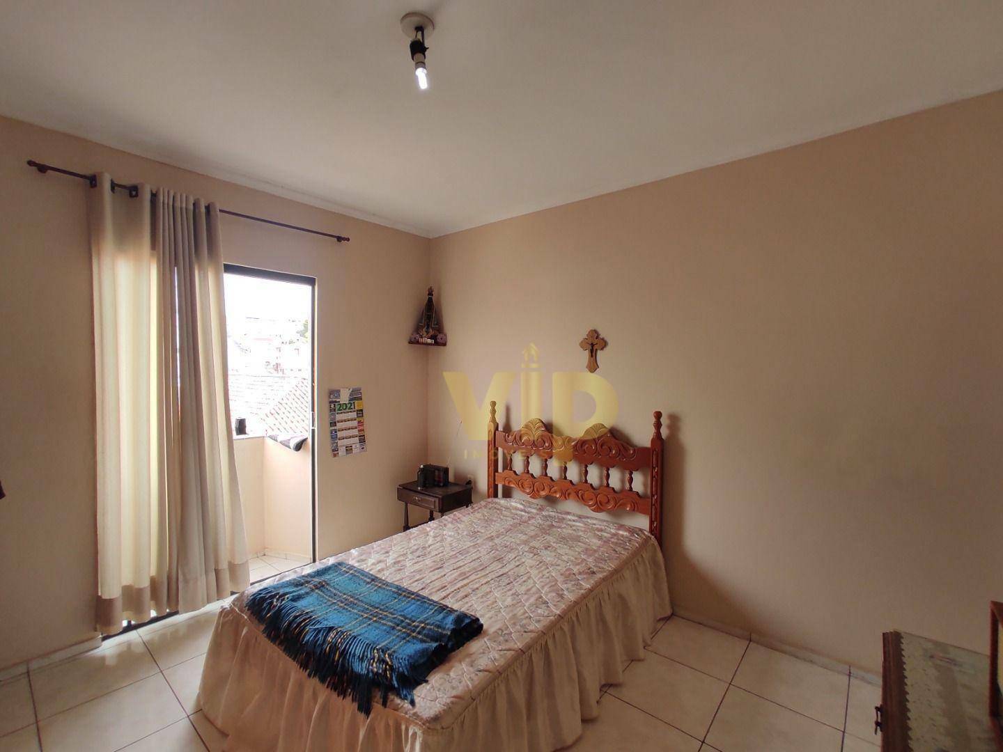 Casa à venda com 3 quartos, 200m² - Foto 12