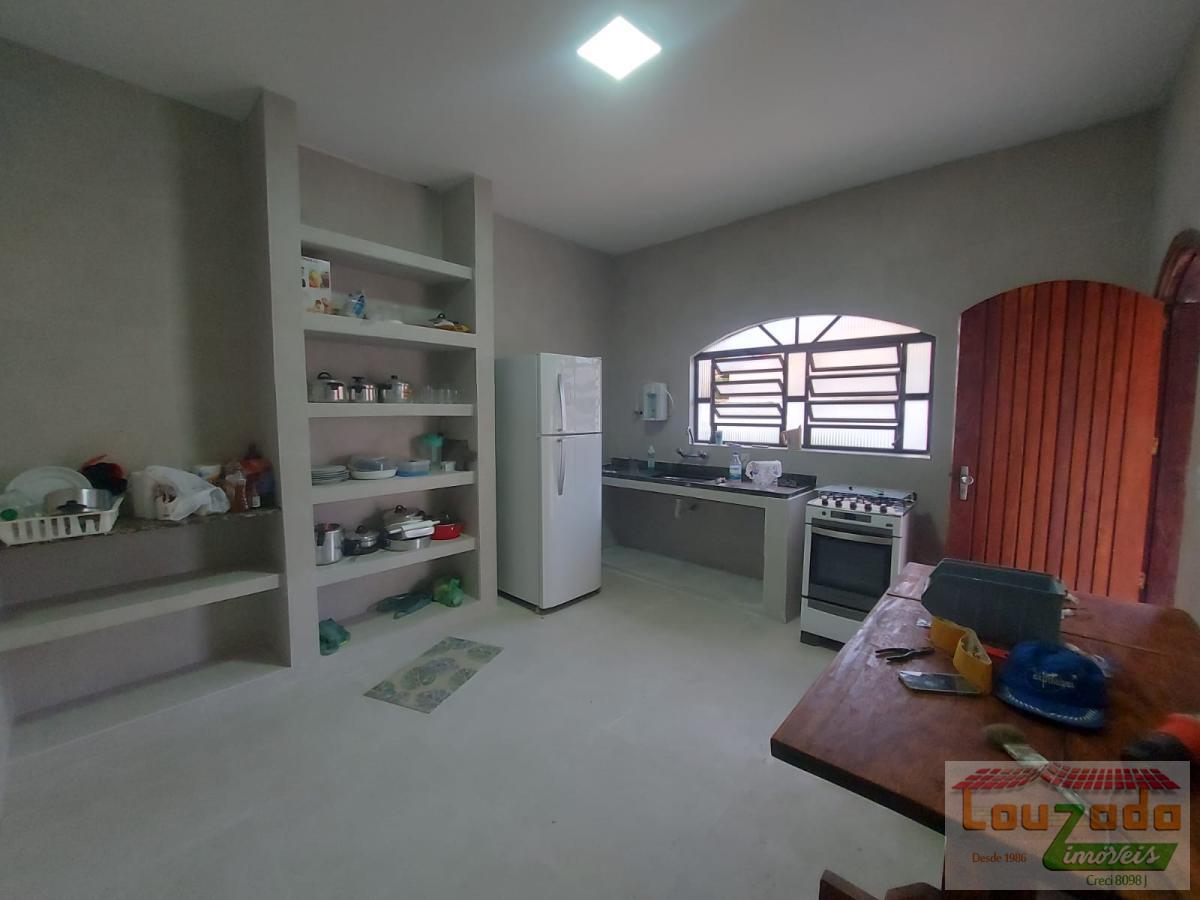 Casa à venda com 3 quartos, 360m² - Foto 4