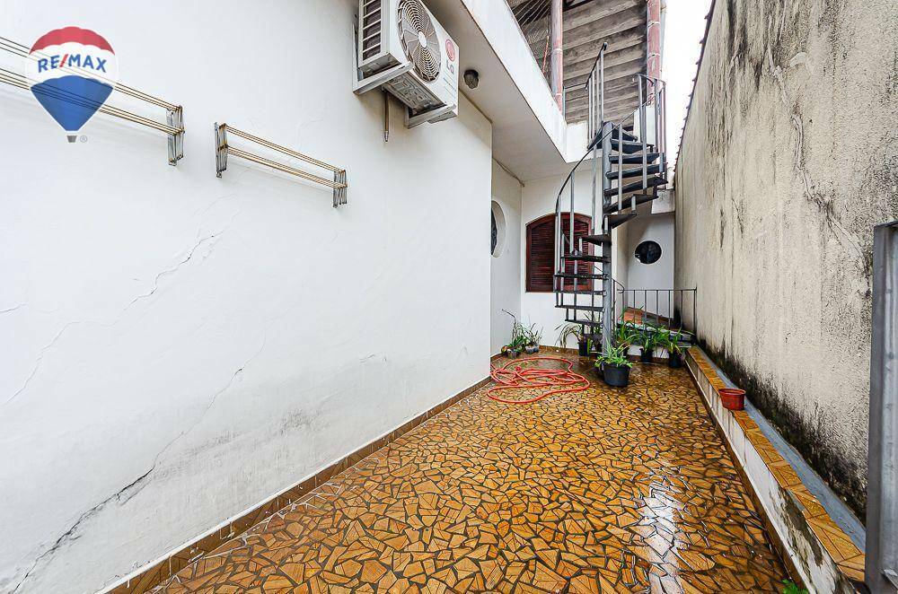 Sobrado à venda com 4 quartos, 255m² - Foto 34