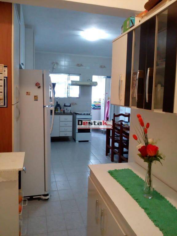 Apartamento à venda com 2 quartos, 70m² - Foto 28