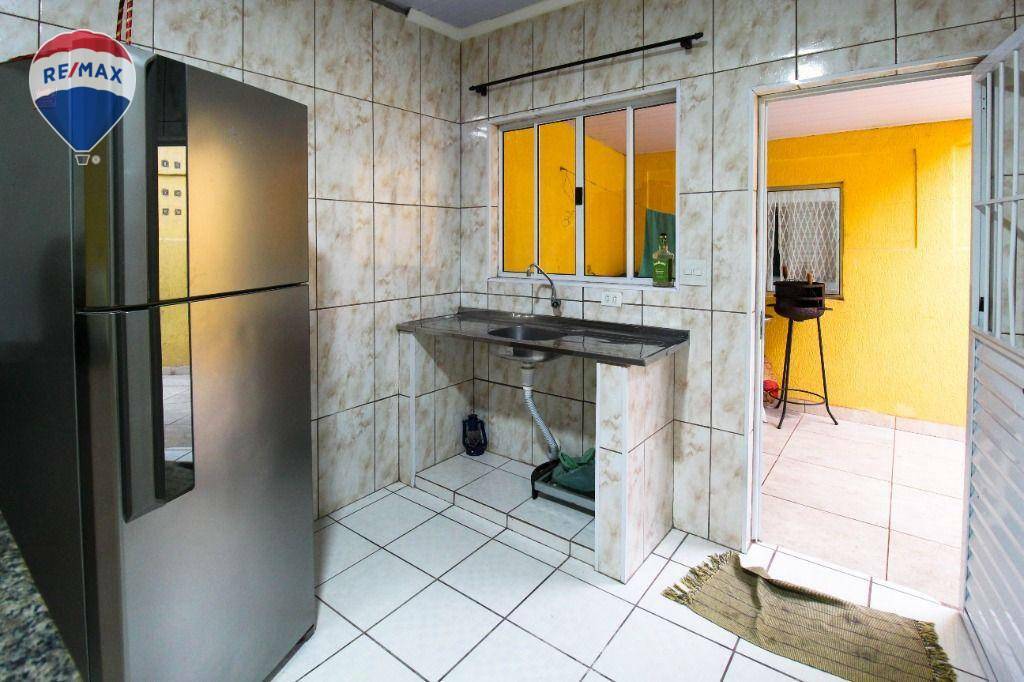 Casa à venda com 4 quartos, 140m² - Foto 15