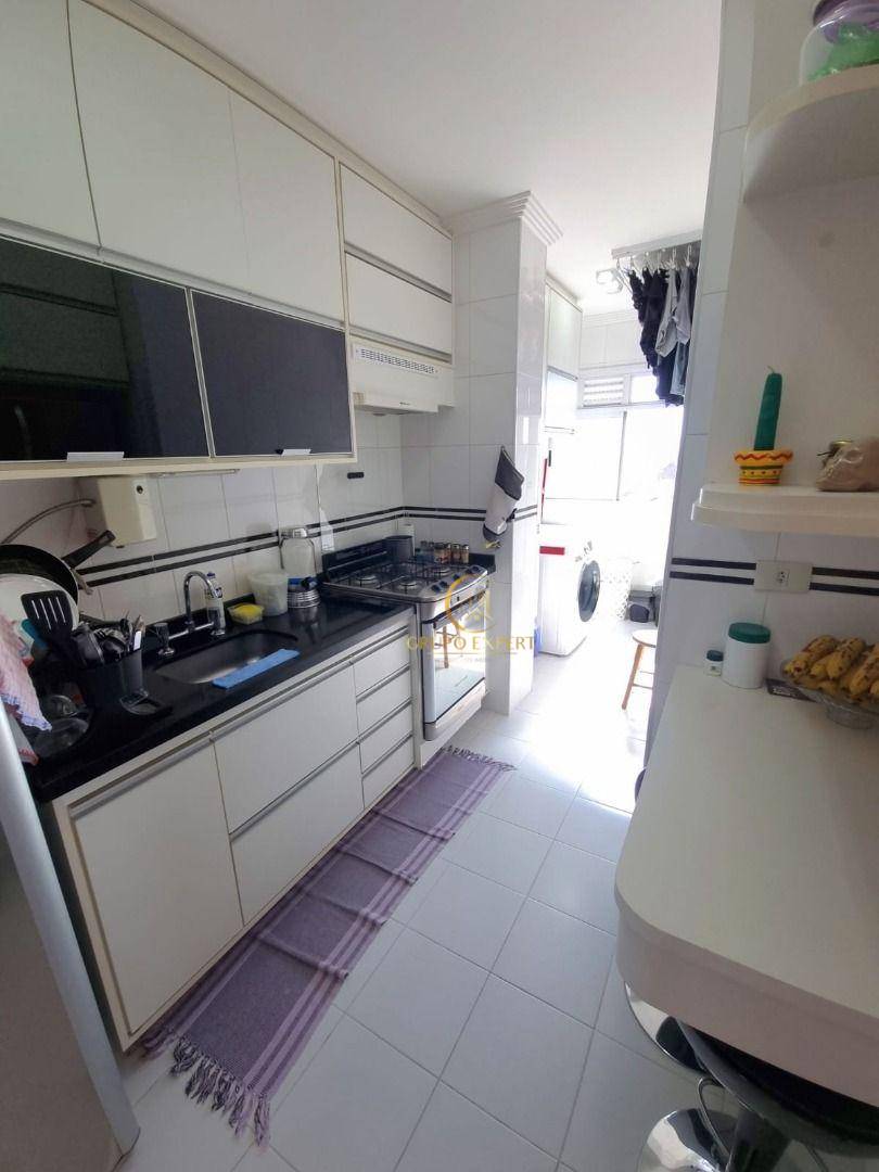 Apartamento à venda com 3 quartos, 77m² - Foto 1