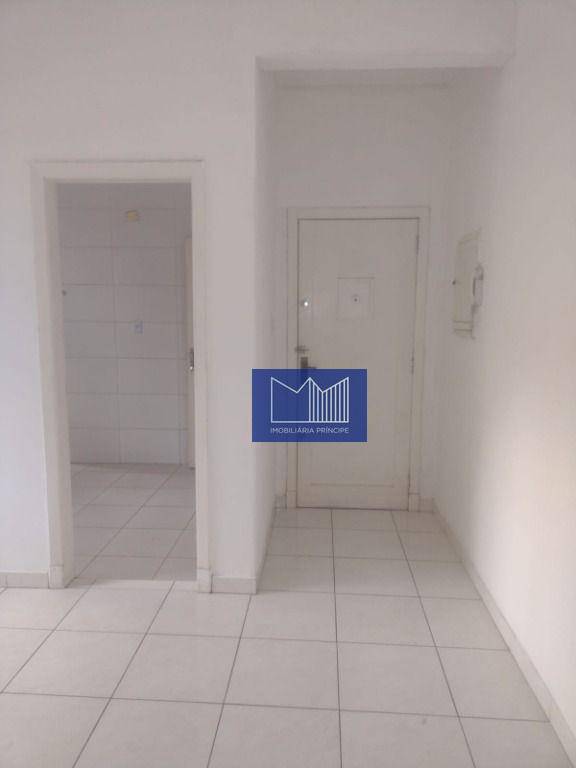 Apartamento para alugar com 2 quartos, 70m² - Foto 12