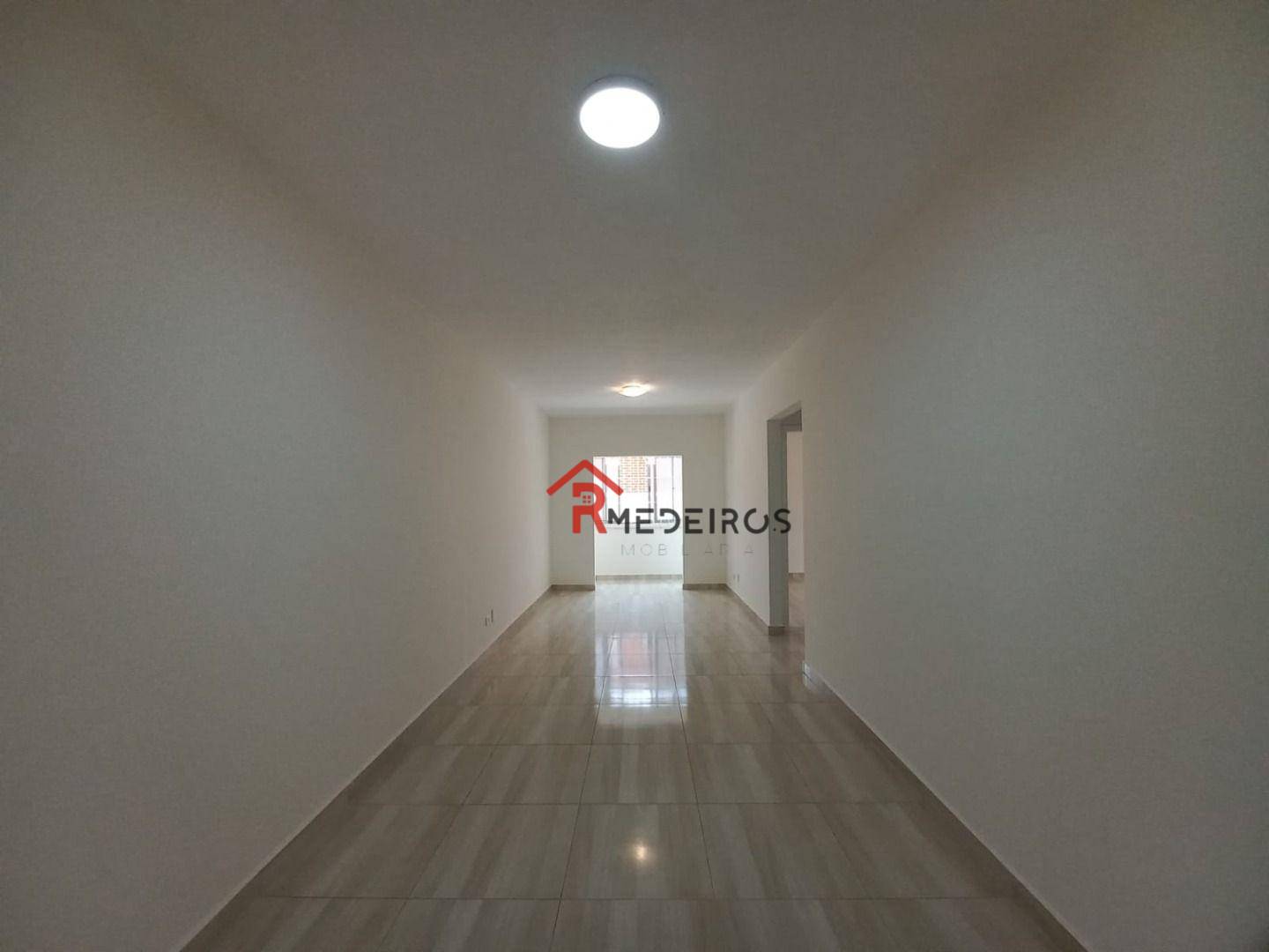 Apartamento à venda com 2 quartos, 91m² - Foto 2