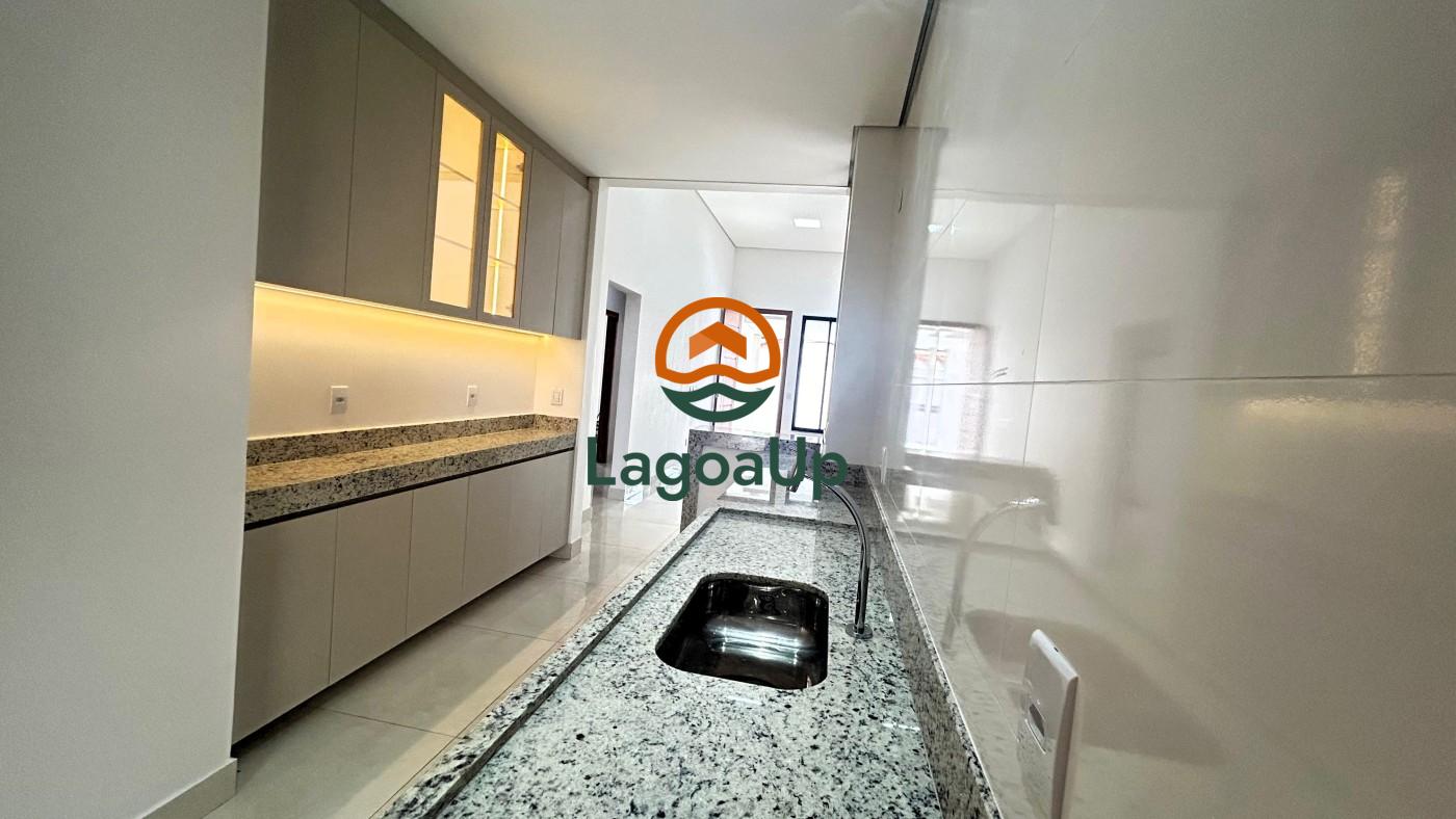 Casa à venda com 4 quartos, 132m² - Foto 9