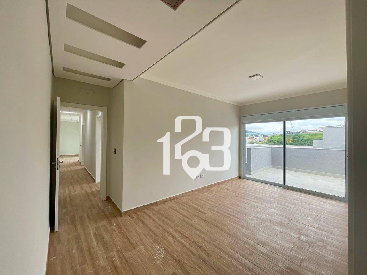 Casa de Condomínio à venda com 3 quartos, 270m² - Foto 3