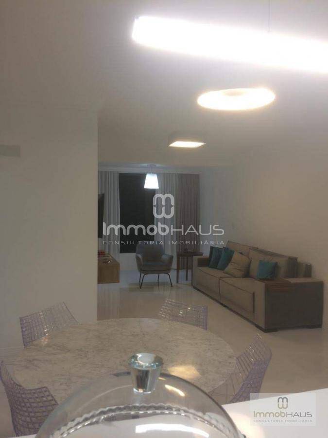 Apartamento à venda com 3 quartos, 116m² - Foto 3