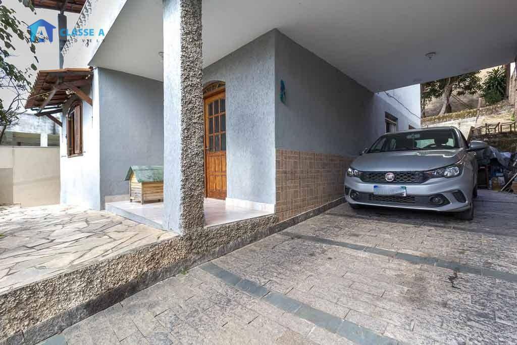 Casa à venda com 4 quartos, 228m² - Foto 6