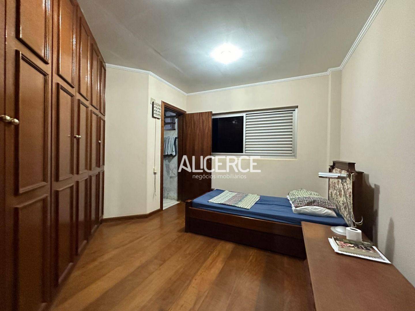 Apartamento à venda com 4 quartos, 398m² - Foto 19