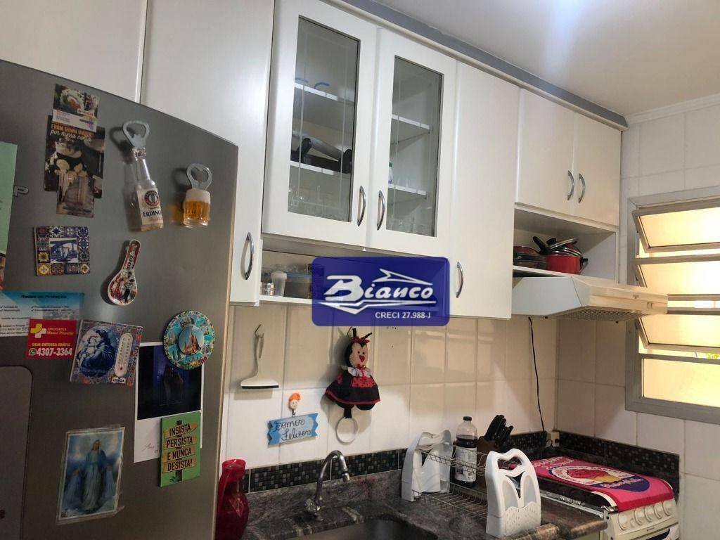 Apartamento à venda com 3 quartos, 75m² - Foto 15