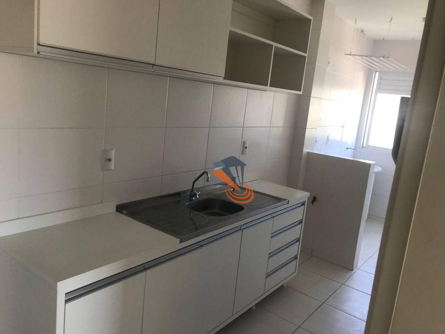 Apartamento à venda com 2 quartos, 64m² - Foto 4