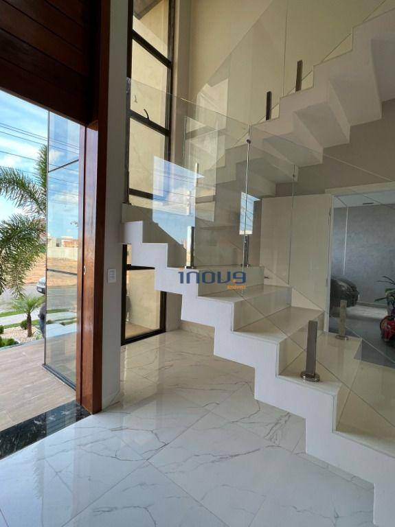 Casa de Condomínio à venda com 4 quartos, 276m² - Foto 4