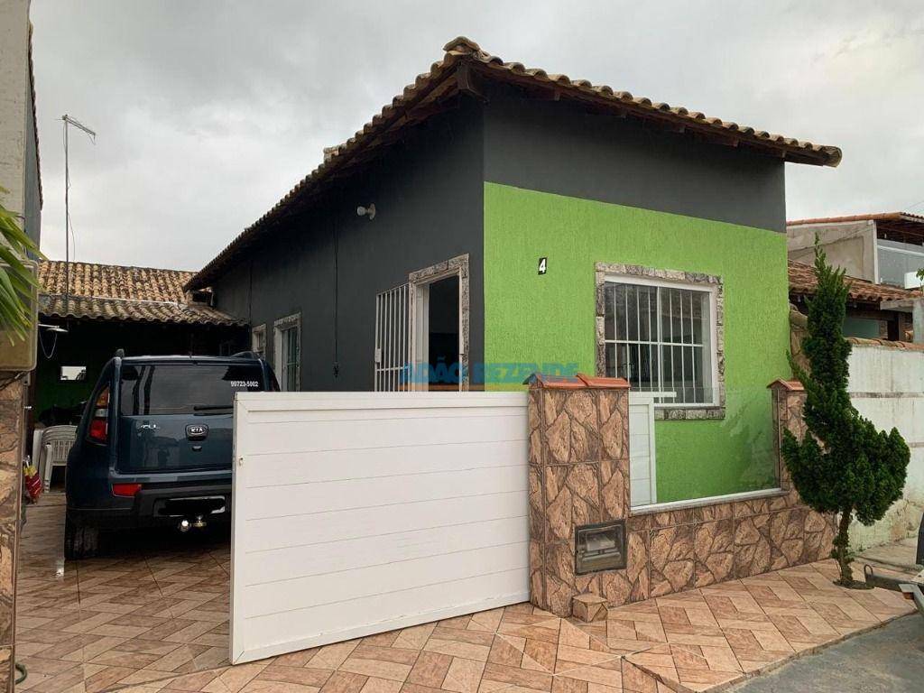 Casa à venda com 1 quarto, 30m² - Foto 2