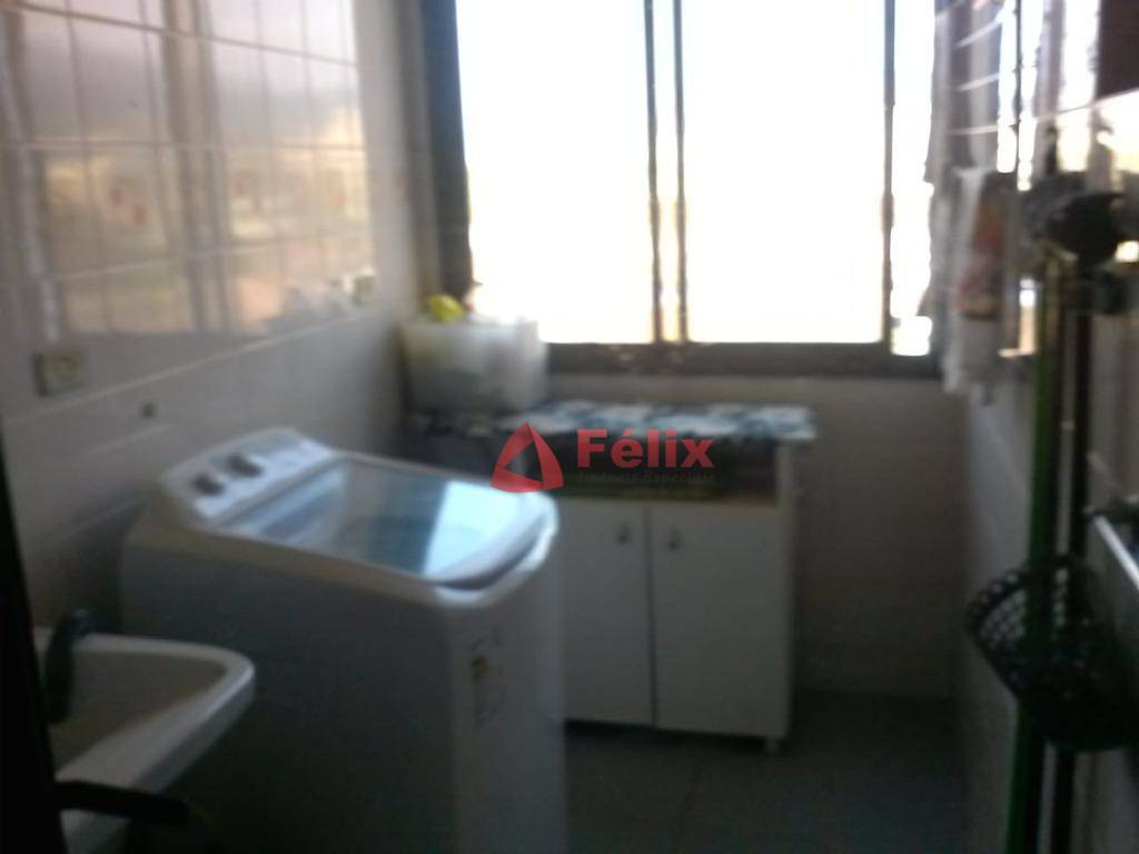 Apartamento à venda com 4 quartos, 196m² - Foto 12