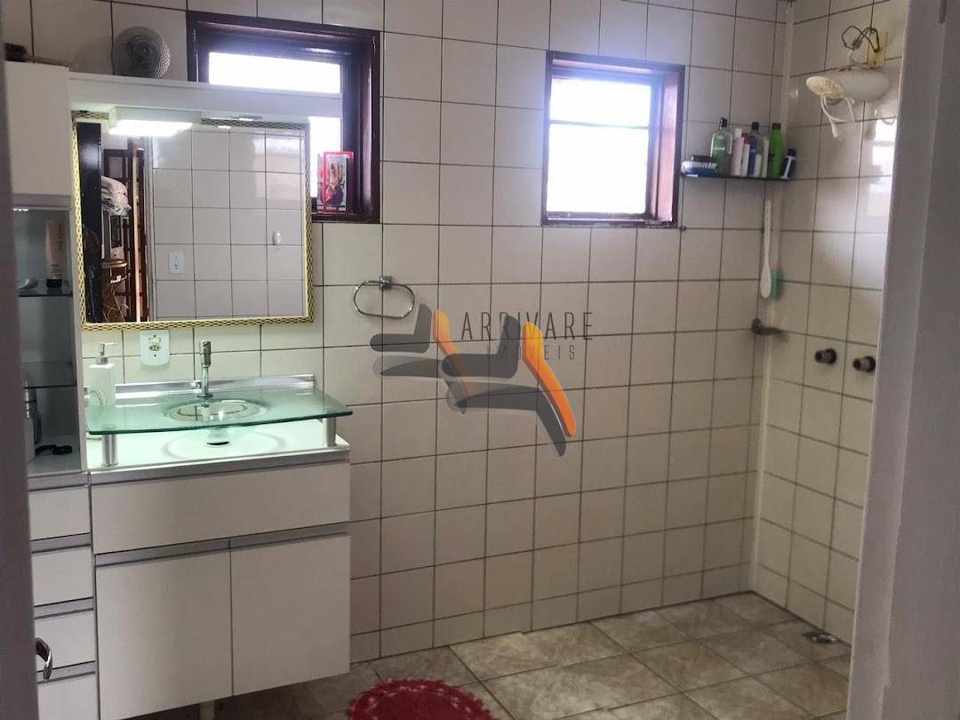 Casa de Condomínio à venda com 3 quartos, 400m² - Foto 3