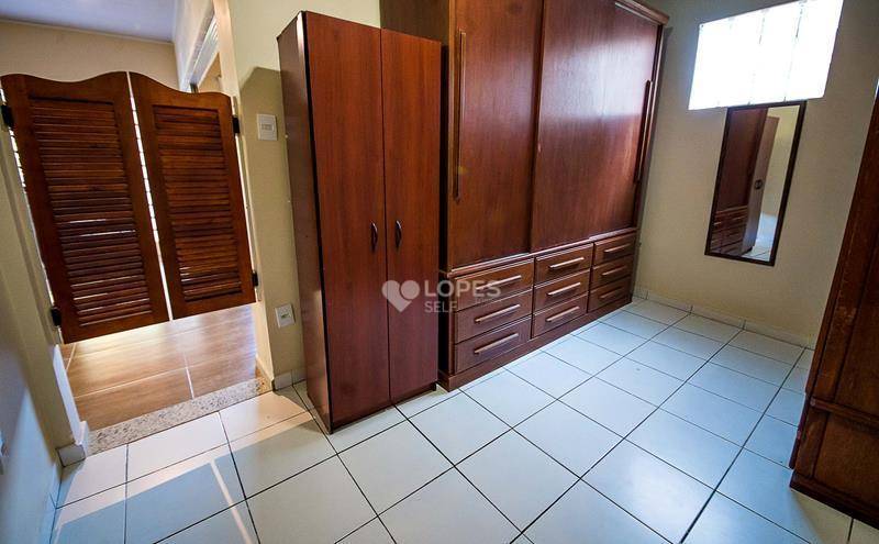 Casa à venda com 4 quartos, 120m² - Foto 11