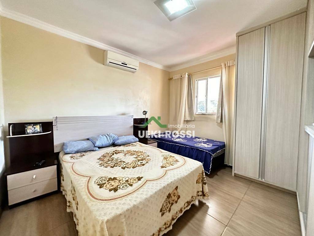 Casa à venda com 2 quartos, 330m² - Foto 5