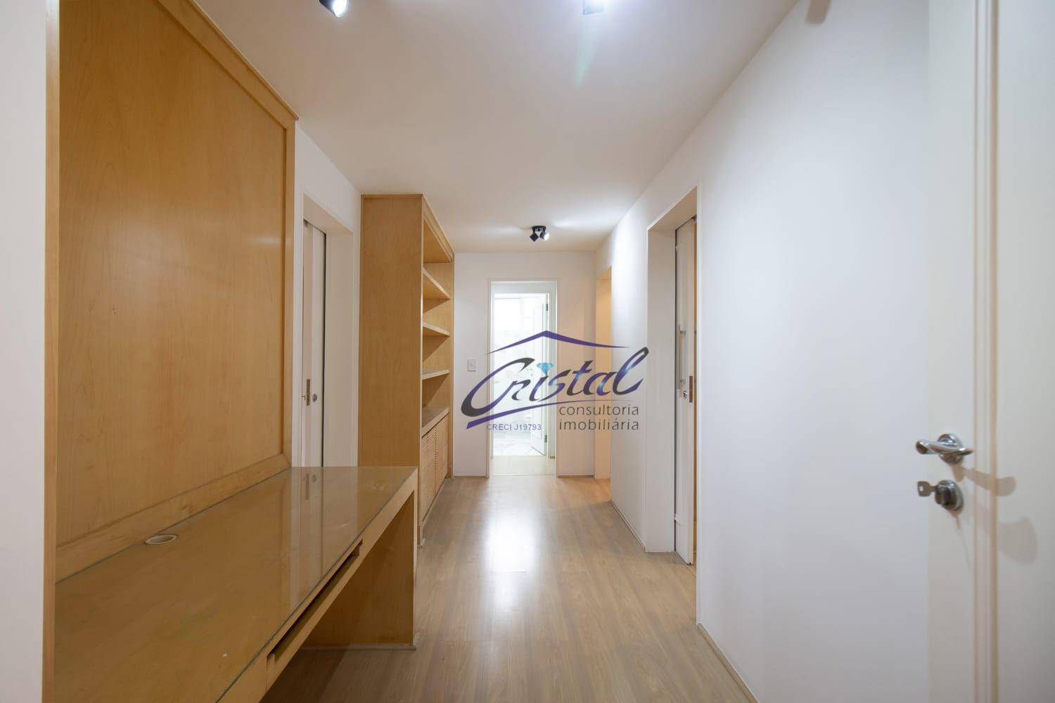 Apartamento à venda com 3 quartos, 220m² - Foto 22