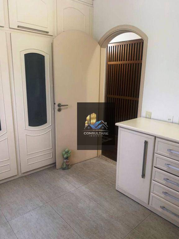 Apartamento à venda com 3 quartos, 219m² - Foto 31