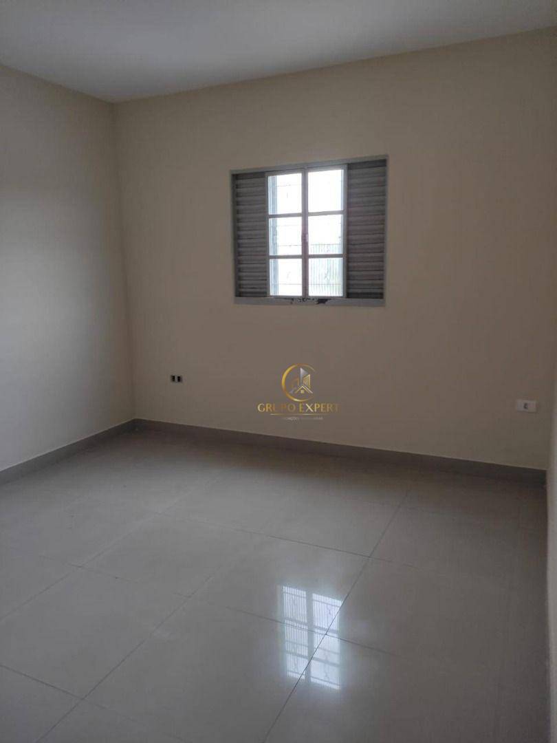 Casa à venda com 3 quartos, 92m² - Foto 11