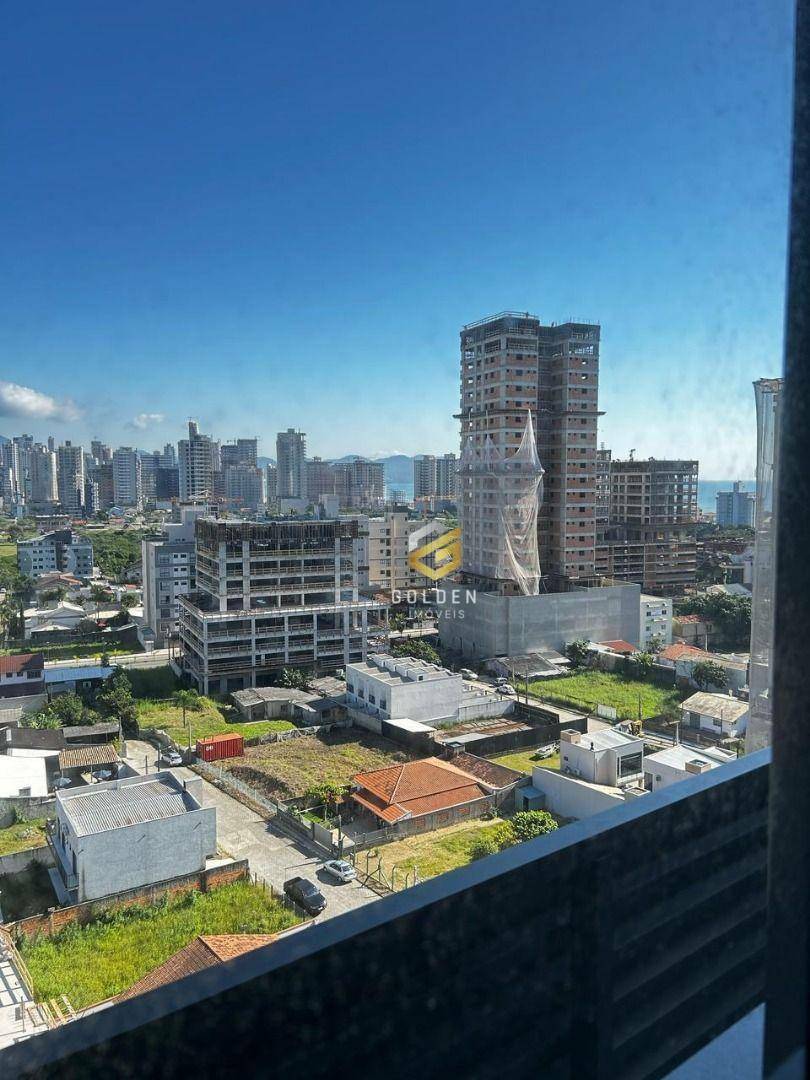 Apartamento para alugar com 2 quartos, 87m² - Foto 18