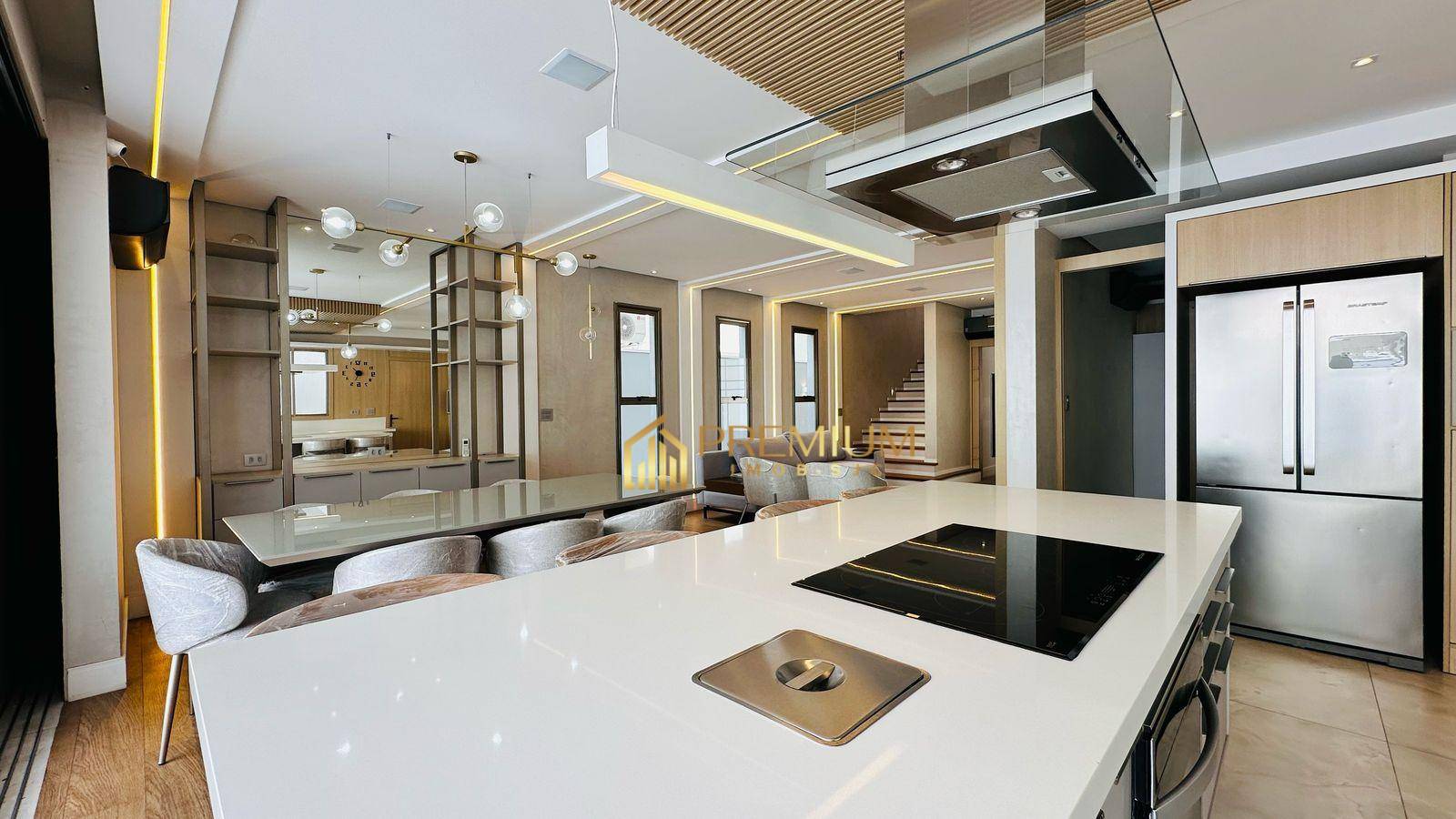 Sobrado, 3 quartos, 280 m² - Foto 1