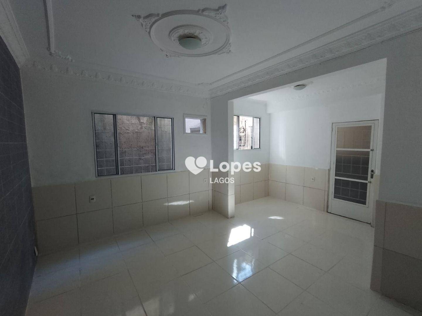 Apartamento à venda com 2 quartos, 70m² - Foto 1