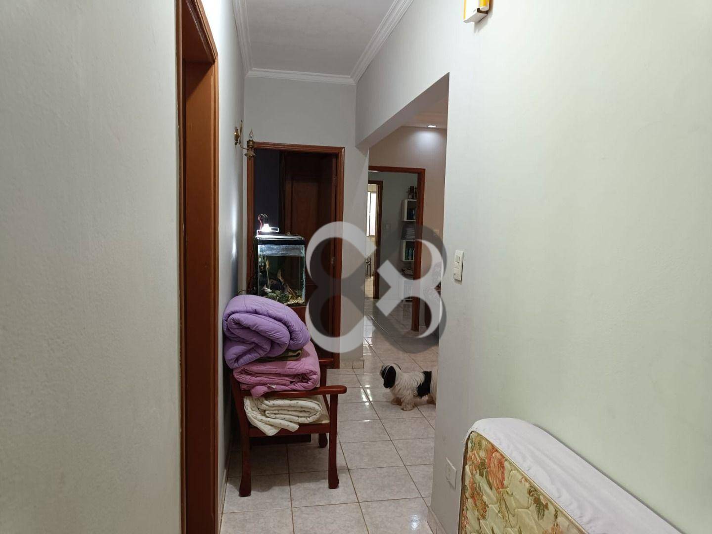Casa à venda com 4 quartos, 217m² - Foto 11