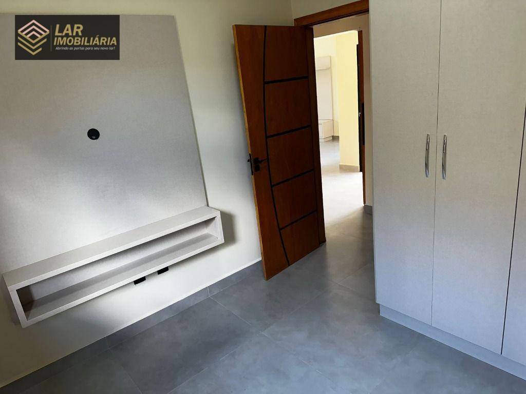 Casa de Condomínio para alugar com 3 quartos, 180m² - Foto 5