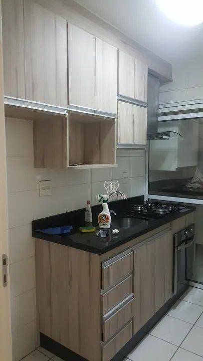 Apartamento à venda com 3 quartos, 64m² - Foto 2