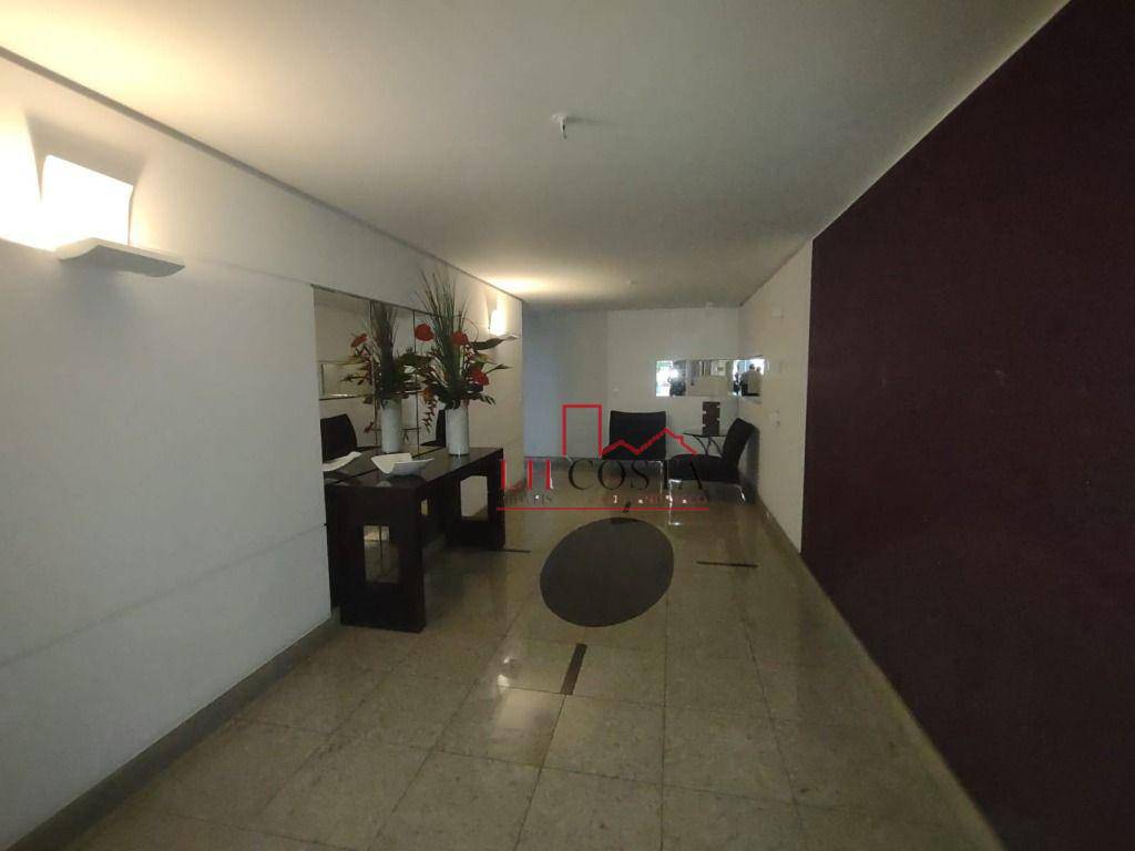 Apartamento à venda com 4 quartos, 198m² - Foto 3