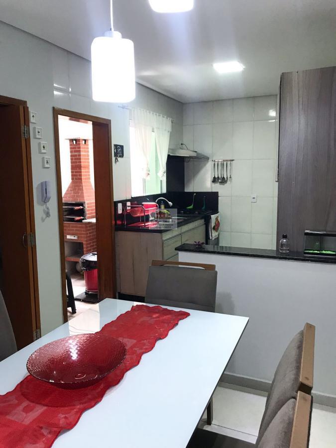 Casa de Condomínio à venda com 3 quartos, 128m² - Foto 2