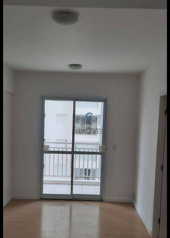 Apartamento à venda com 3 quartos, 68m² - Foto 2