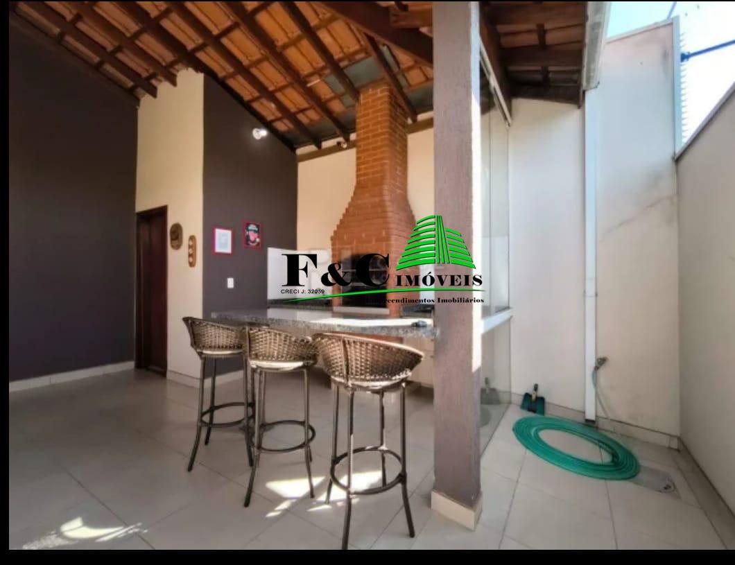 Casa à venda com 3 quartos, 241m² - Foto 5