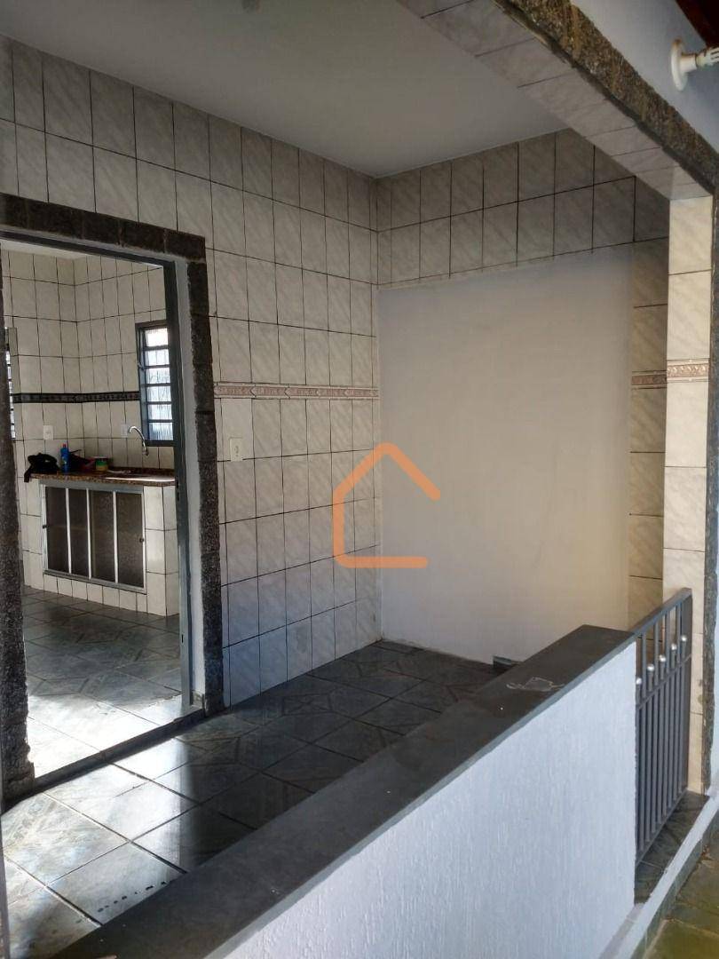 Casa à venda com 3 quartos, 193m² - Foto 13