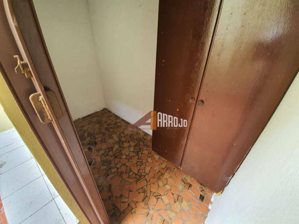 Sobrado à venda com 3 quartos, 120m² - Foto 2