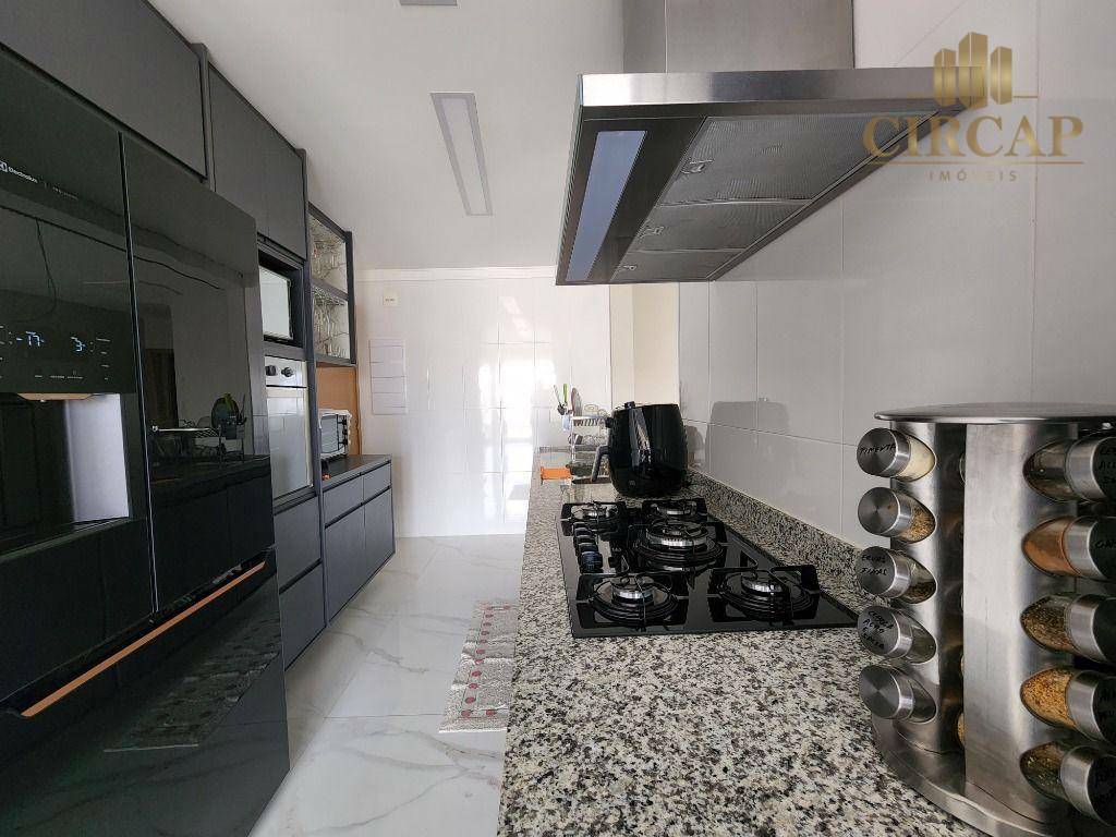 Apartamento à venda com 3 quartos, 143m² - Foto 10