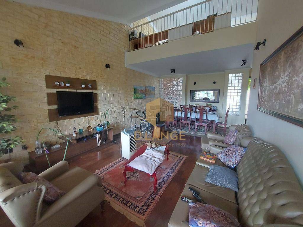 Casa à venda com 3 quartos, 267m² - Foto 4